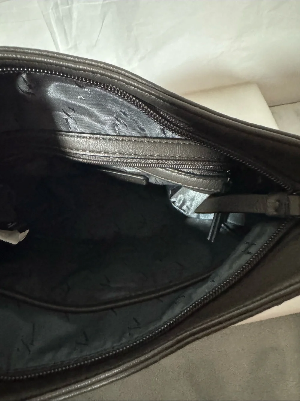 Sleek Black & Silver Women’s Crossbody Bag